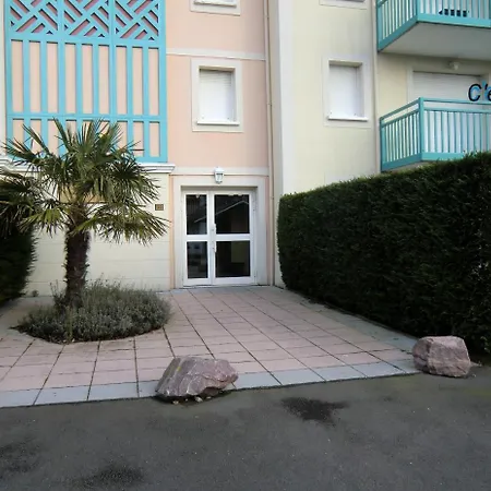 Apartment 2 Pieces 150 De La Mer, Calme,ensoleille Avec Parking Et Wifi Cabourg