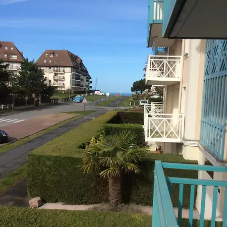 2 Pieces 150 De La Mer, Calme,ensoleille Avec Parking Et Wifi Apartment Cabourg